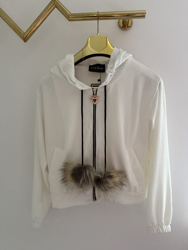 Bluza Lola Bianka Bluza Biala Rozpinana Z Pomponami - obrazek 5
