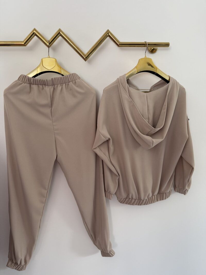 Komplet Lola Bianka dres beżowy elegancki komplet - obrazek 7